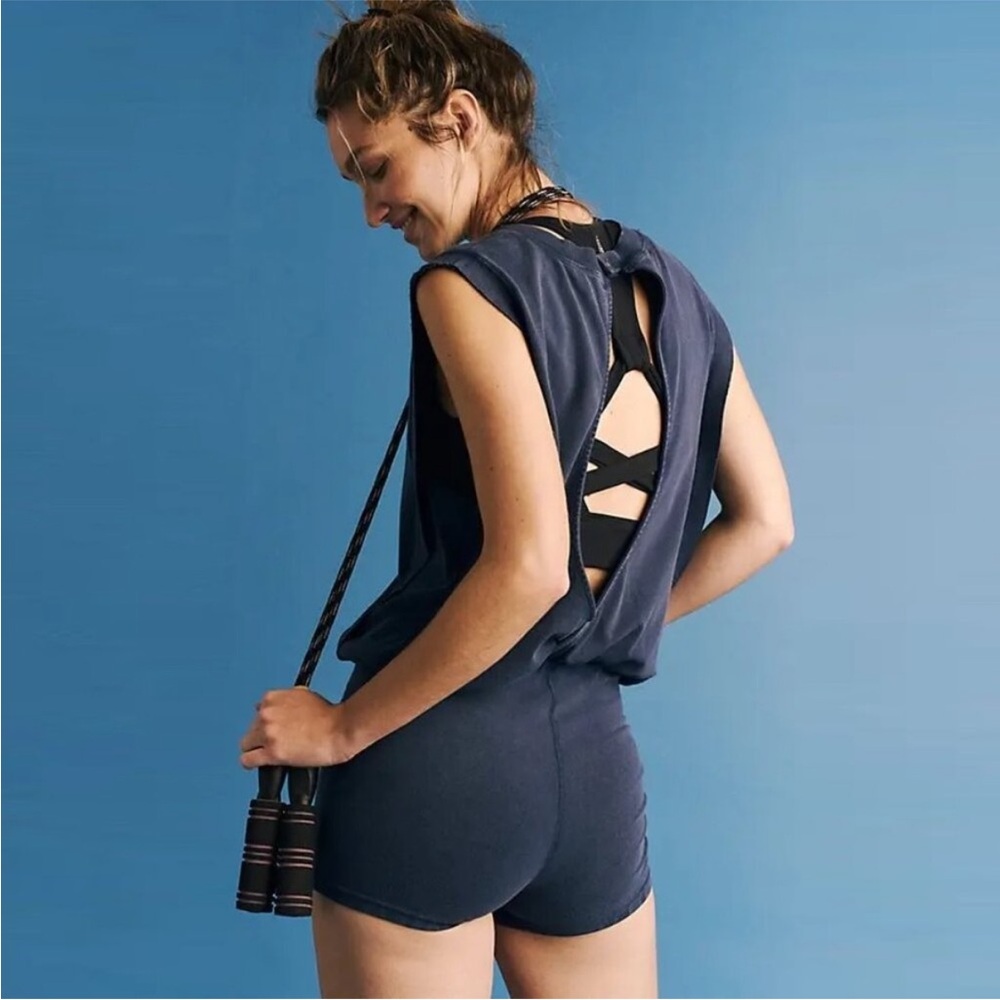2046. Free People Hot shot shortsie